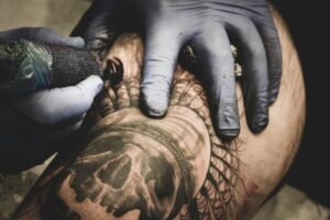 Tattoo Kunst: Entdecke die verschiedenen Stile und Techniken des Tätowierens